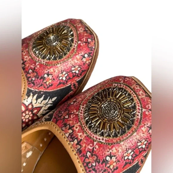 Vareli Bafna Pink Multi-Colored Printed Embroidered Juttis - EU 38 - Picture 5 of 9